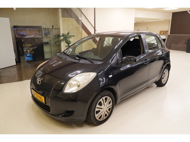 Foto 11 van Toyota Yaris 1.3 VVTi Sol