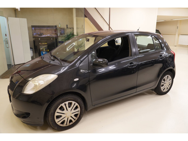 Foto 10 van Toyota Yaris 1.3 VVTi Sol