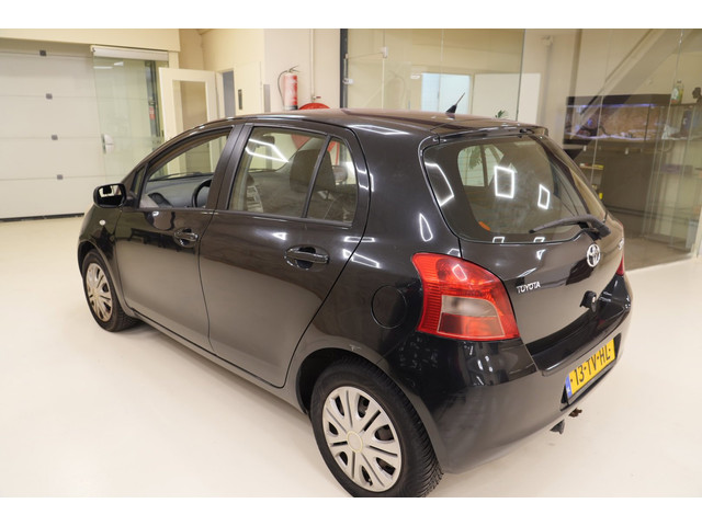 Foto 9 van Toyota Yaris 1.3 VVTi Sol