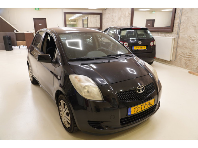 Foto 2 van Toyota Yaris 1.3 VVTi Sol