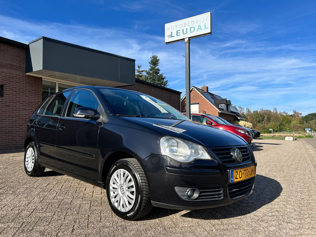 Foto 10 van Volkswagen Polo 1.4-16V Optive // Airco // Automaat // APK
