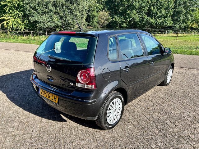 Foto 8 van Volkswagen Polo 1.4-16V Optive // Airco // Automaat // APK