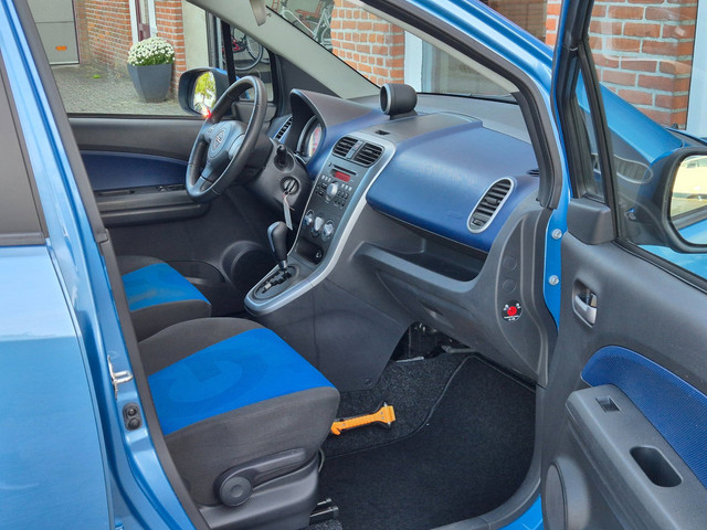 Foto 4 van Opel Agila 1.2 Enjoy 86PK 5drs AUTOMAAT airco, cruise, elektr.ramen, lmv, centr.vergr, trekhaak RIJK