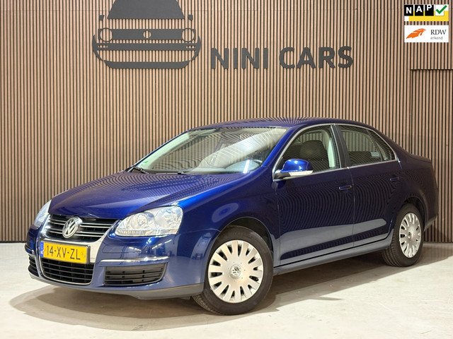 Foto 7 van Volkswagen Jetta 1.6 Comfortline cruise control bluetooth airco NAP