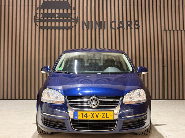 Foto 2 van Volkswagen Jetta 1.6 Comfortline cruise control bluetooth airco NAP