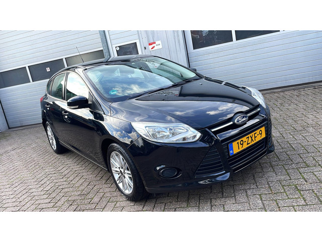 Foto 3 van Ford Focus 1.0 EcoBoost Trend 2013-NAP-Airco-Velgen-APK 2027