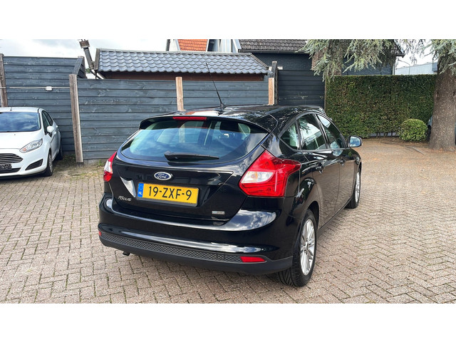 Foto 5 van Ford Focus 1.0 EcoBoost Trend 2013-NAP-Airco-Velgen-APK 2027