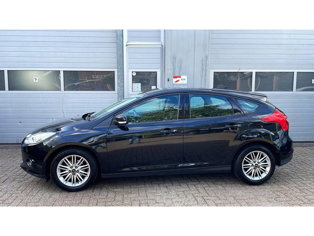 Foto 6 van Ford Focus 1.0 EcoBoost Trend 2013-NAP-Airco-Velgen-APK 2027