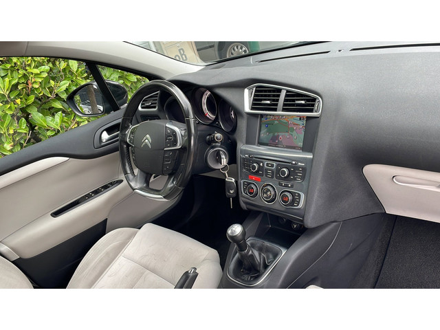 Foto 10 van Citroen C4 1.6 VTi Tendance-Navi-Clima-Cruise-Trekhaak-APK