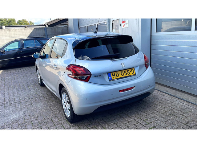 Foto 4 van Peugeot 208 1.2 PureTech Urban Soul 2015-Navi-Airco-Cruise