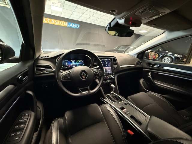Foto 4 van Renault Mégane Estate 1.6 E-Tech Plug-In Hybrid 160 Techno |CAM|CARPLAY|LED|CLIMATE|TREKH|LEDER|LANE