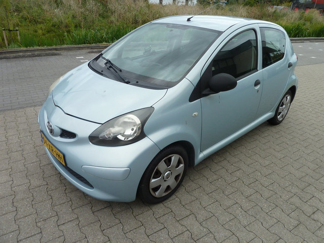 Foto 2 van Toyota Aygo 1.0-12V