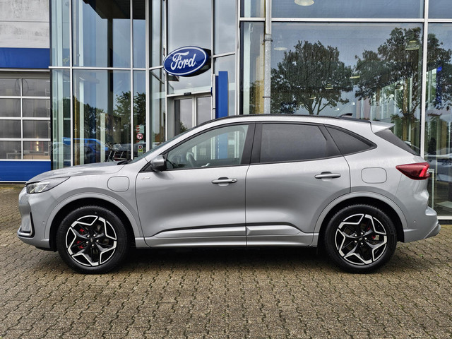 Foto 10 van Ford Kuga 2.5 PHEV ST-Line X | Panoramadak | Wegklapbare trekhaak | Head up Display | AGR-stoelen |
