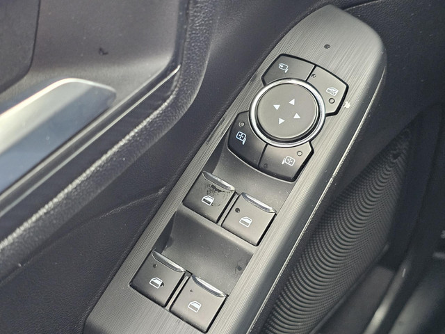 Foto 11 van Ford Kuga 2.5 PHEV ST-Line X | Panoramadak | Wegklapbare trekhaak | Head up Display | AGR-stoelen |