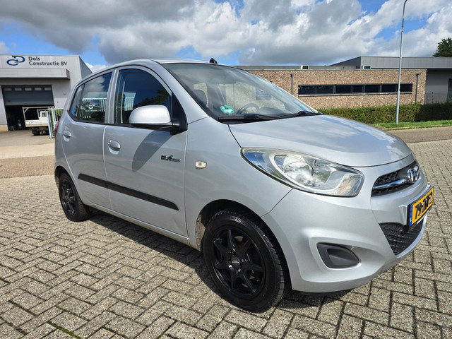 Foto 10 van Hyundai I10 1.0 i-Drive Cool recent Nieuw Koppelingset
