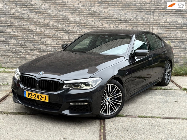 Foto 2 van BMW 5-serie 540i High Executive