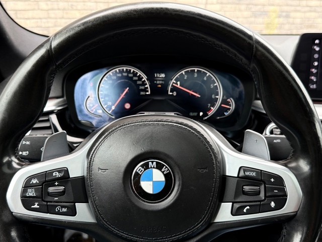 Foto 3 van BMW 5-serie 540i High Executive