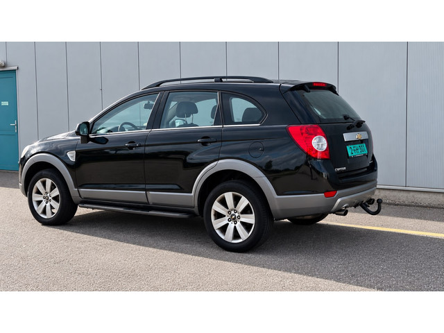 Foto 3 van Chevrolet Captiva 2.4 Intro Edition 2WD | Carplay | Trekhaak