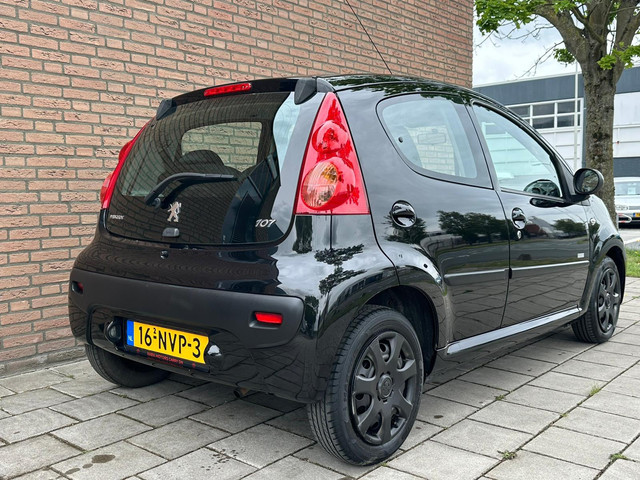 Foto 4 van Peugeot 107 1.0-12V Millesim 200
