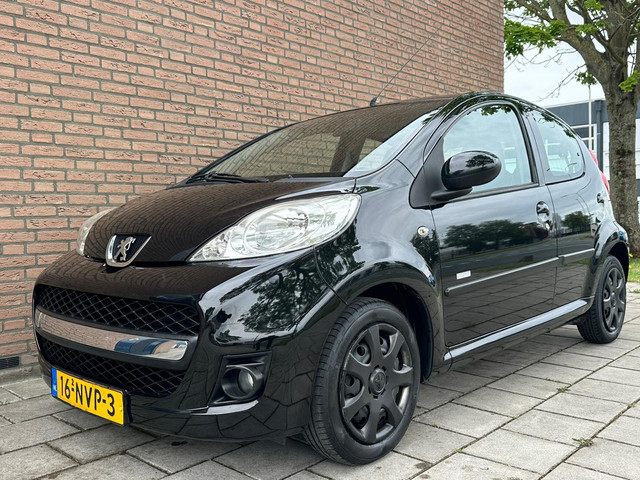 Foto 5 van Peugeot 107 1.0-12V Millesim 200