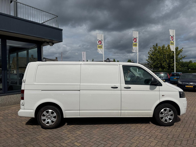 Foto 6 van Volkswagen Transporter 2.0 L2H1 benzine grijs kenteken 3-zits lm-velgen dakdragers 152dzkm nap zeer