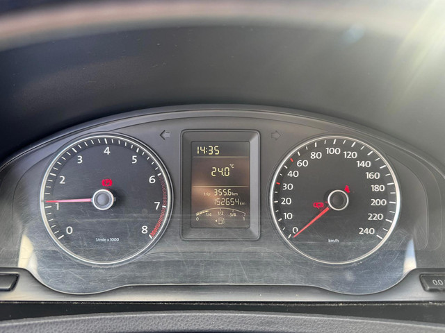 Foto 3 van Volkswagen Transporter 2.0 L2H1 benzine grijs kenteken 3-zits lm-velgen dakdragers 152dzkm nap zeer