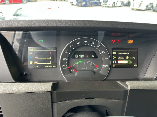 Foto 10 van Volvo FH 420 Globetrotter / 861 dkm / Night AC / VEB+ / 2 Tanks / NL Truck