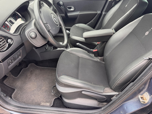 Foto 8 van Renault Clio Estate 1.2 TCE Night & Day APK 04-2027
