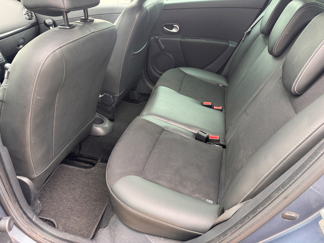Foto 10 van Renault Clio Estate 1.2 TCE Night & Day APK 04-2027