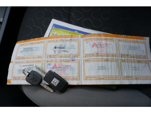 Foto 6 van Citroën C3 Picasso 1.4 VTi Aura | TREKHAAK | AIRCO | CRUISE |
