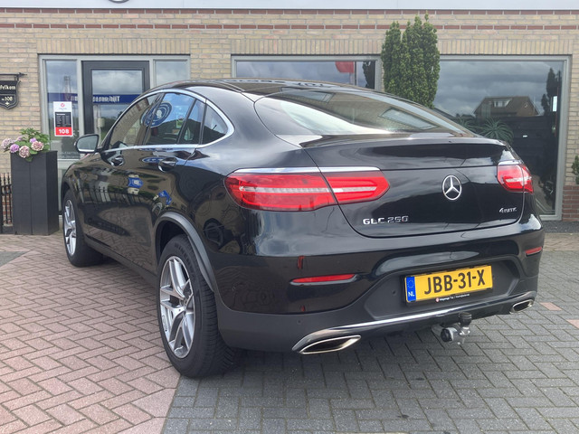 Foto 3 van Mercedes-Benz GLC-Klasse Coupé 250 4MATIC Busin.Sol. AMG | LED | Trekhaak | Camera