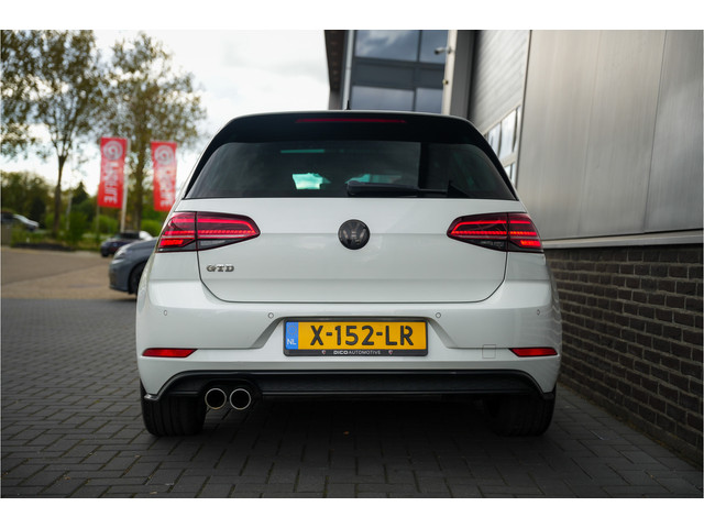 Foto 8 van Volkswagen Golf 7.5 2.0 TDI GTD 184 pk /Automaat/ Pano-Dak/ Sport-Stoelen/ Stoel.Verw/ Adap.Cruise/