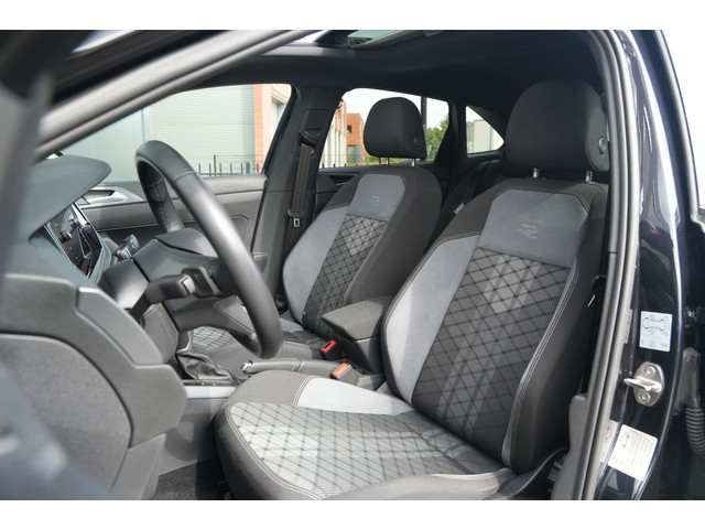 Foto 2 van Volkswagen Taigo 1.0 TSI R-line 110pk - Pano - ACC - Navi - Camera - Stoelverwarming - Blind Spot -