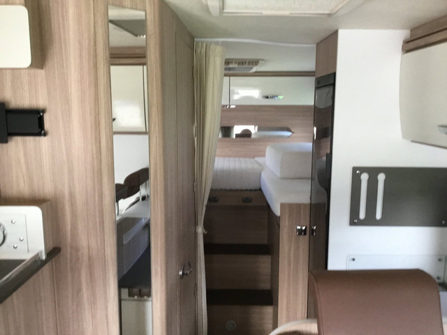 Foto 6 van Buerstner LYSEO T 690G AUTOMAAT