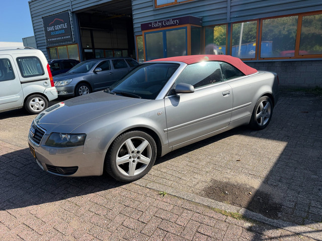 Foto 2 van Audi A4 Cabriolet Audi A4 Cabriolet 2.4 V6 Exclusive Automaat Inruil Mogelijk