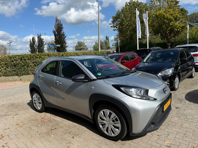 Foto 10 van Toyota Aygo X 1.0 VVT-i MT Play / 3X AYGO X OP VOORRAAD!! / APPLE CARPLAY / CAMERA / AIRCO / CRUISE