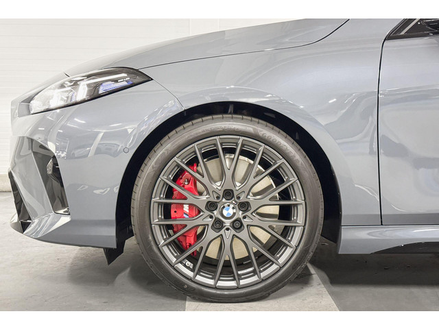 Foto 6 van BMW 1 Serie 120 M Sport Design Edition Panoramadak | Harman Kardon