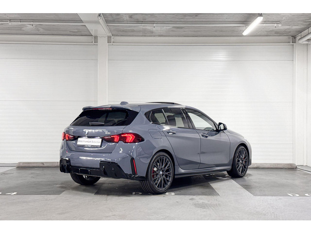 Foto 8 van BMW 1 Serie 120 M Sport Design Edition Panoramadak | Harman Kardon