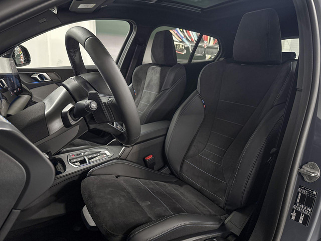 Foto 11 van BMW 1 Serie 120 M Sport Design Edition Panoramadak | Harman Kardon