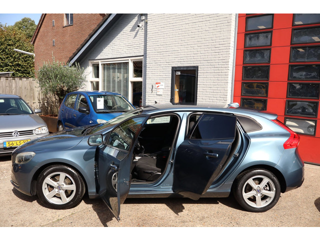 Foto 7 van Volvo V40 1.6 T2 Summum - Navi - Stoelverwarming