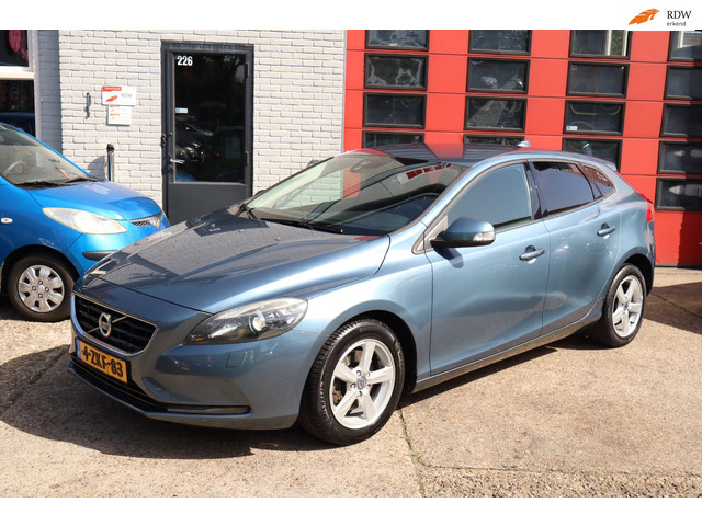 Foto 3 van Volvo V40 1.6 T2 Summum - Navi - Stoelverwarming