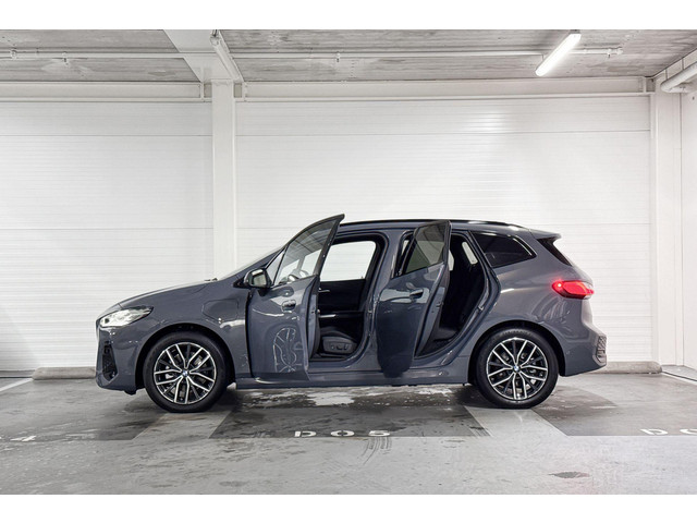 Foto 5 van BMW 2 Serie Active Tourer 225e xDrive M Sport | driving Assistent prof.