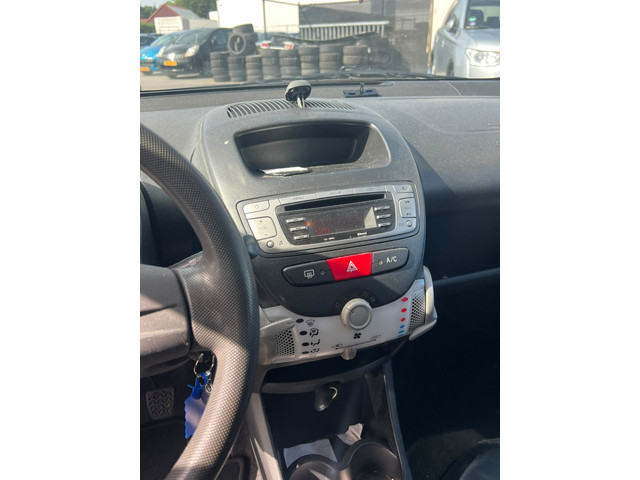 Foto 4 van Citroen C1 1.0 Collection airco (lichte schade)