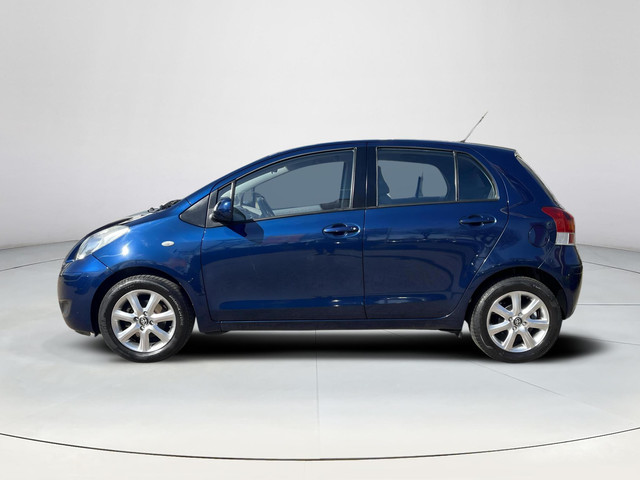 Foto 4 van Toyota Yaris 1.3 VVTi Comfort | 5 deurs | Licht metalen velgen | Incl. servicebeurt en APK |