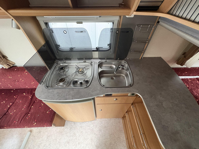 Foto 5 van Kip Grey Line Special 50 TDB Unico Voortent,fietenrek