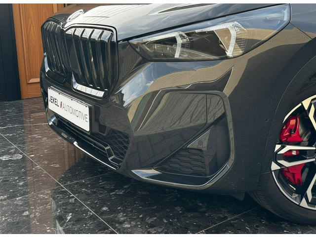 Foto 6 van BMW X1 sDrive18i M-Sport Pro, Panoramadak, 19" LM velgen, Key less. Apple Carplay, enz