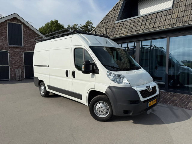 Foto 9 van Peugeot Boxer 335 2.2 Glaswagen HDI L2H2