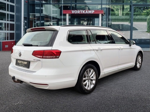 Foto 6 van VOLKSWAGEN PASSAT VARIANT 1.4 TSI COMFORTLINE TREKHAAK/NAVI/PDC/CRUISE