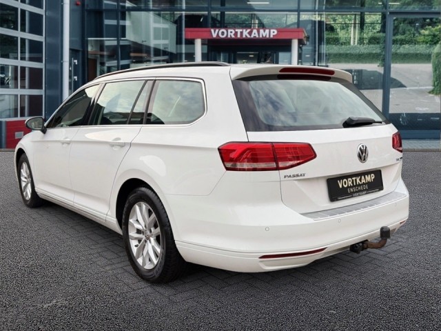 Foto 4 van VOLKSWAGEN PASSAT VARIANT 1.4 TSI COMFORTLINE TREKHAAK/NAVI/PDC/CRUISE