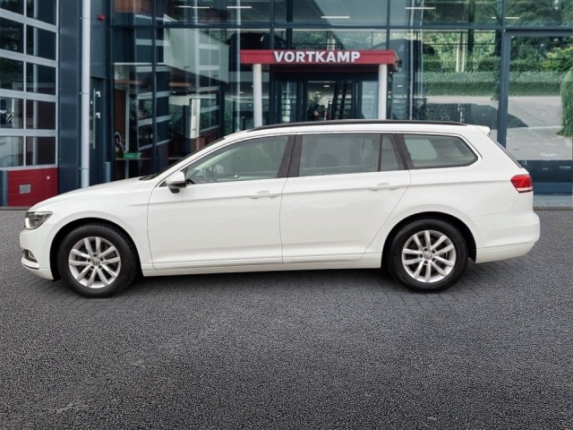Foto 3 van VOLKSWAGEN PASSAT VARIANT 1.4 TSI COMFORTLINE TREKHAAK/NAVI/PDC/CRUISE